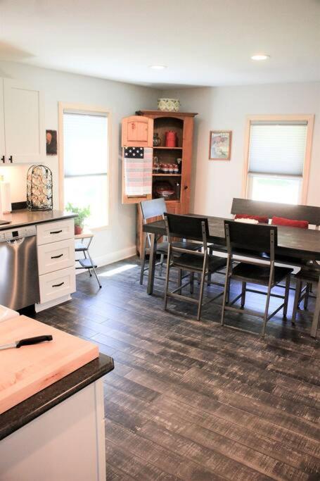 The Dollar House Holiday home Albert Lea