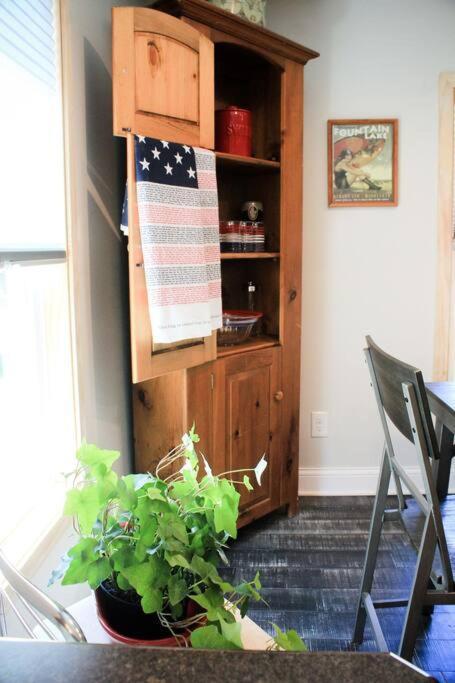 The Dollar House Holiday home Albert Lea